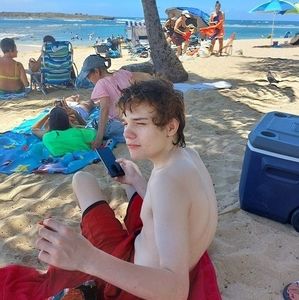 Meet your Posher, Gloria